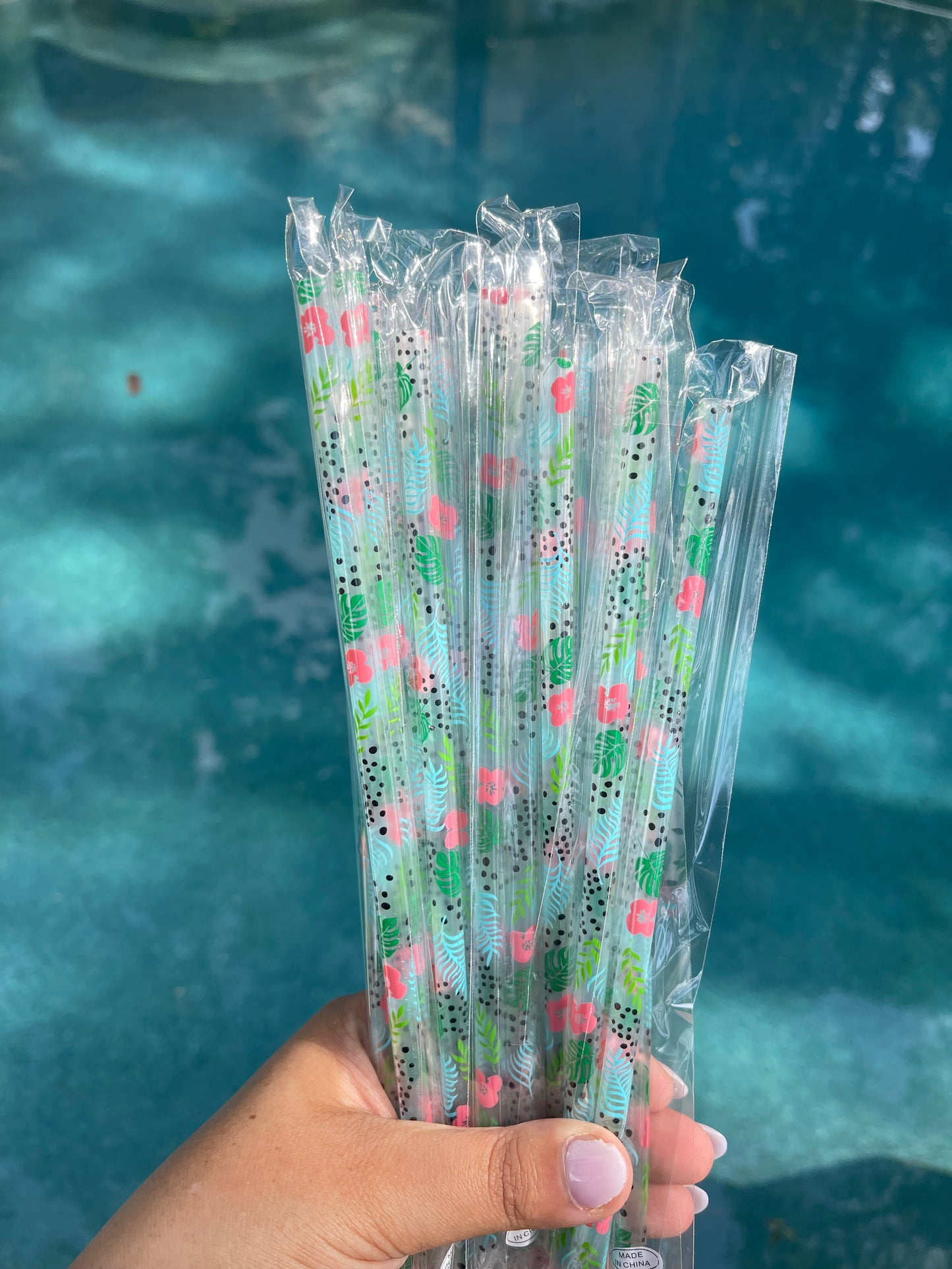 Tropical Straws